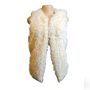 B Sweet faux fur vest
